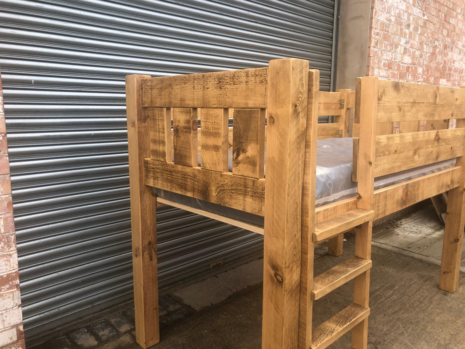 The Authentic Light Waxed Midi-Sleeper - Kubek Furniture