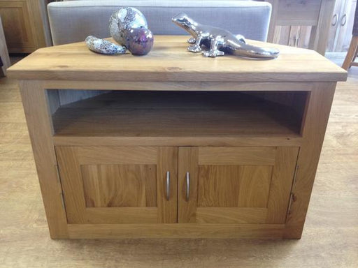 The Quercus Oak TV Unit