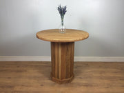 The Quercus Oak Round Table