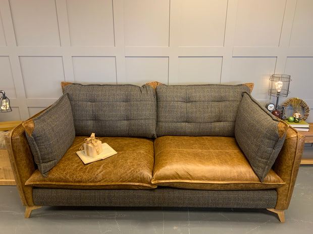 Regal 3-Seater Sofa in Uist Night and Brown Cerrato