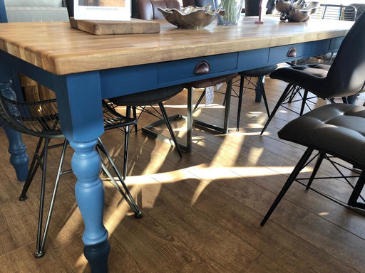 The Merlin Oak Dining Table - Kubek Furniture