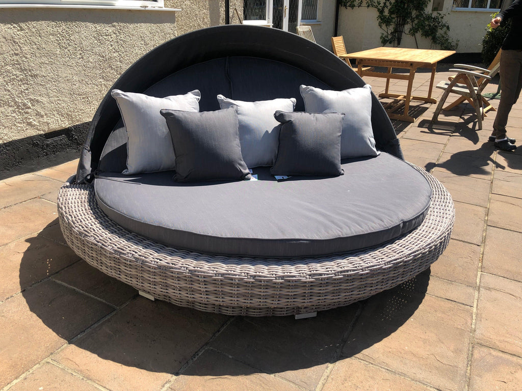 Ove sarasota deals daybed